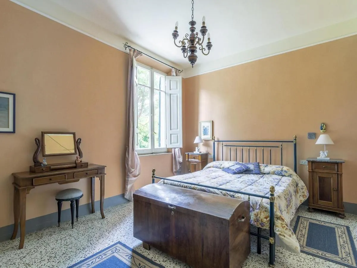 Belvilla By Oyo Casa Rossa 8 Pax Marti 0*,  Italien